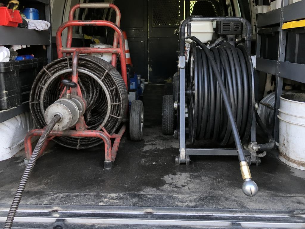 Hydro Jetting vs Drain Snaking
